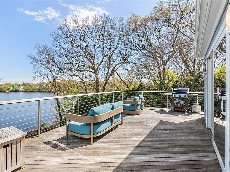 37 Beverly Rd — Photo 16