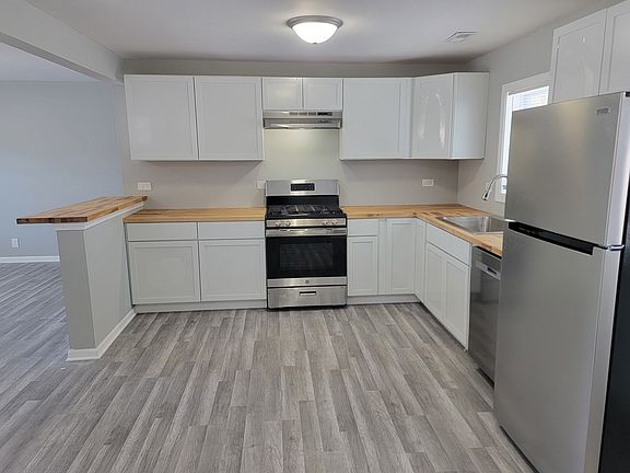 3rd image of 1718 Knoll Ave