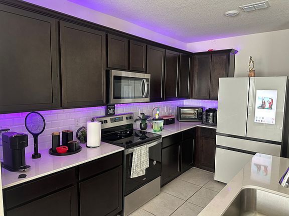 5th image of 5314 Royal Point Ave