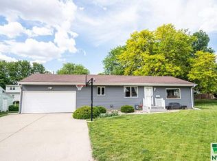 827 Park Rd, Le Mars, IA 51031