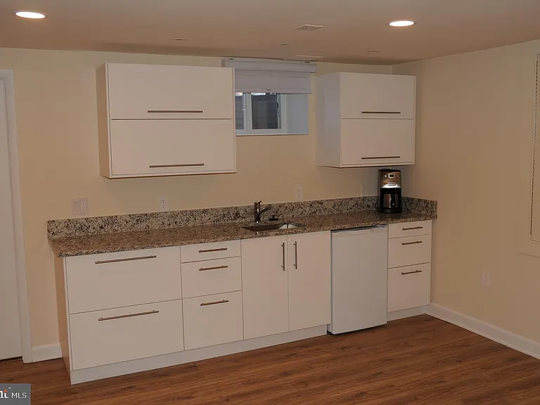 16632 Alden Ave — Photo 36