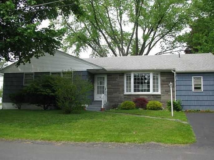 1st image of 3 Madeline Ln