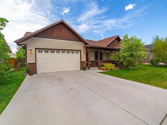 2nd image of 4041 Moonstone Dr