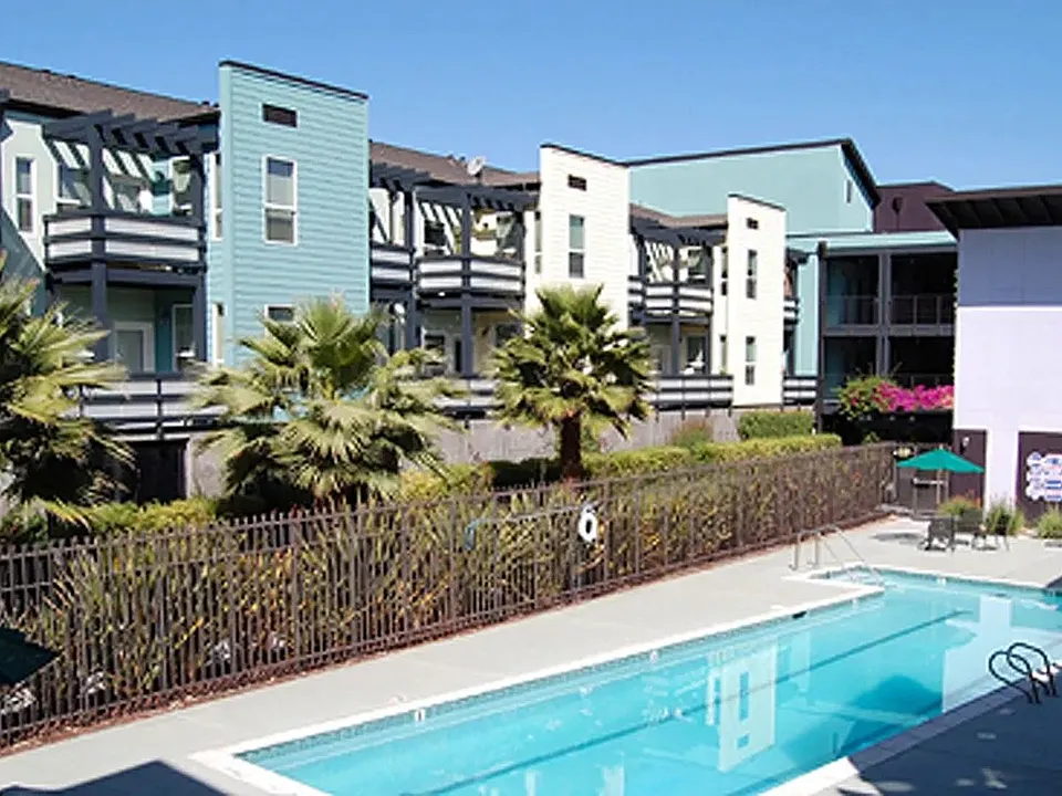 Lenzen Square Apartments