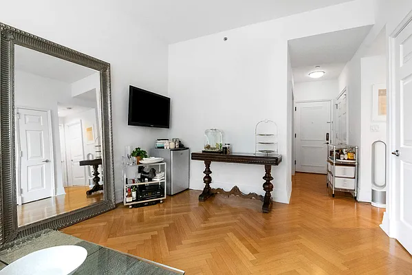 Sold by Compass | media 3
