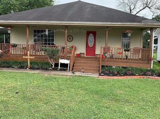 147 Roma Dr, Breaux Bridge, LA 70517