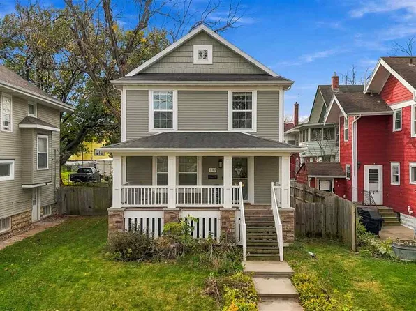1707 Washington Ave SE, Cedar Rapids, IA 52403