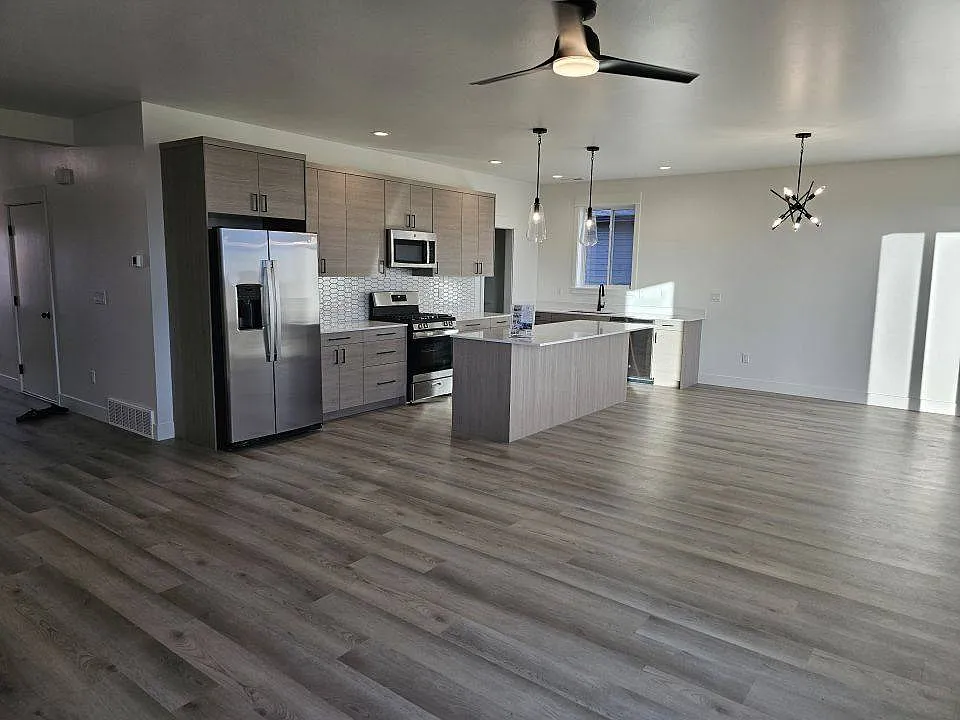 4616 Talking Tree Dr in Billings, MT 59106 — Photo 3