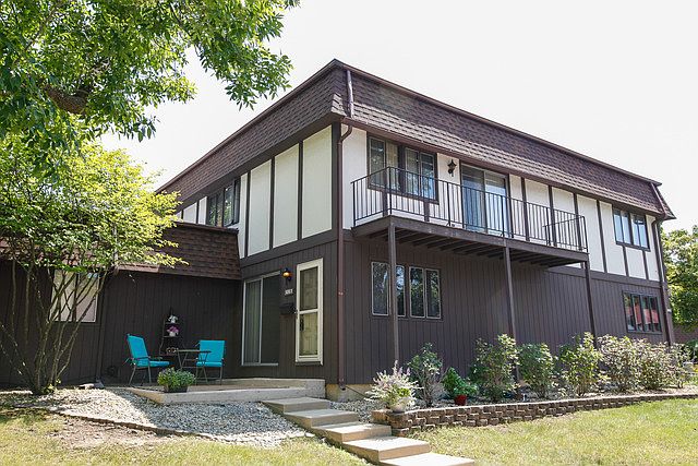 1st image of 5803 Doe Cir #32
