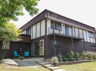 5803 Doe Cir #32, Westmont, IL