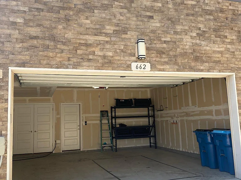 662 E Hinsdale Ave — Photo 39