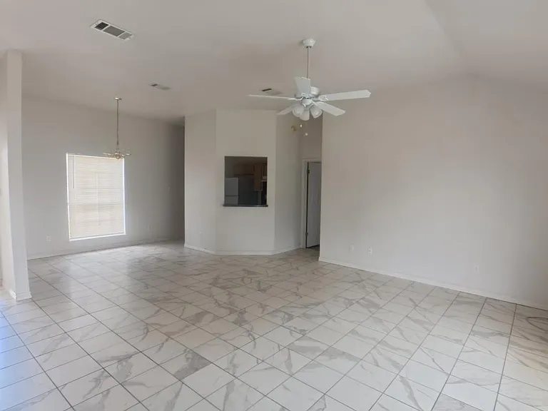 4908 Topsey Dr — Photo 2