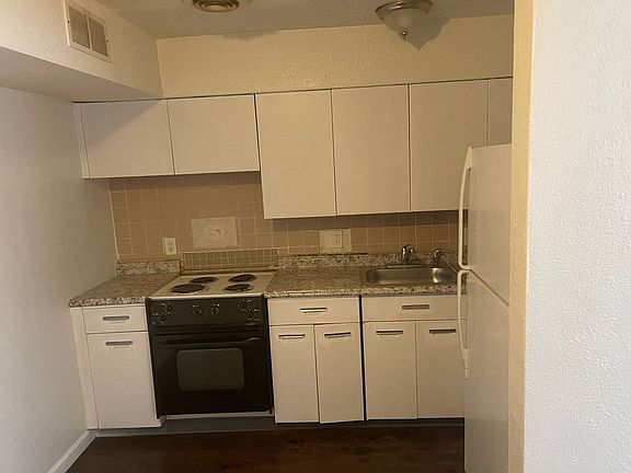2nd image of 3752-54 Chippewa St #4
