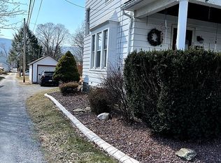 424 Mulberry St, Montoursville, PA 17754
