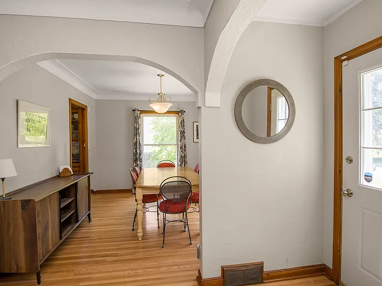 412 Bircher Ave — Photo 5