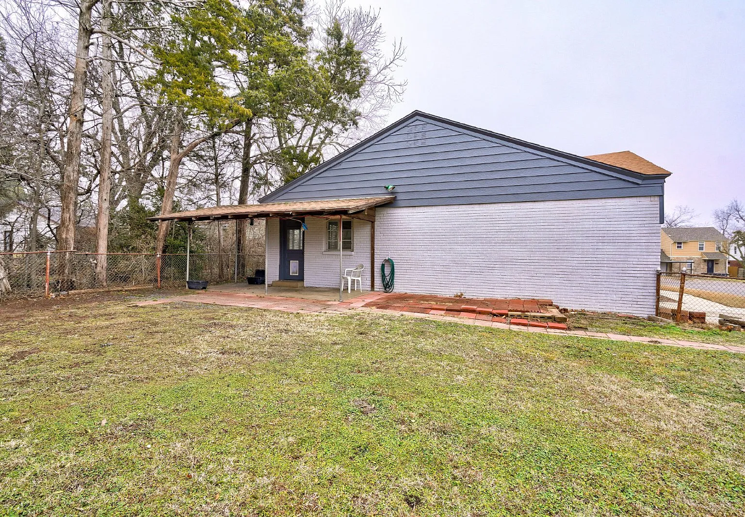 3 bed, 2.0 bath, 1949 sqft, $1,775 — Photo 4
