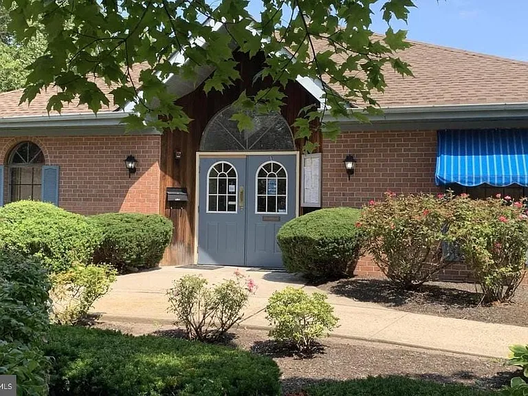95 Oneill Ct — Photo 55