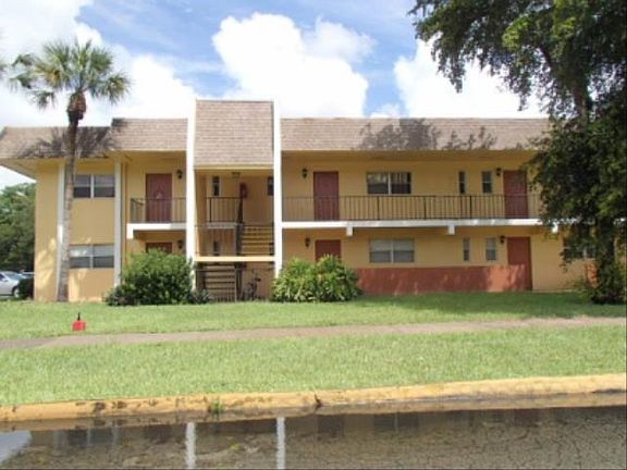 2nd image of 8001 Fairview Dr APT 105