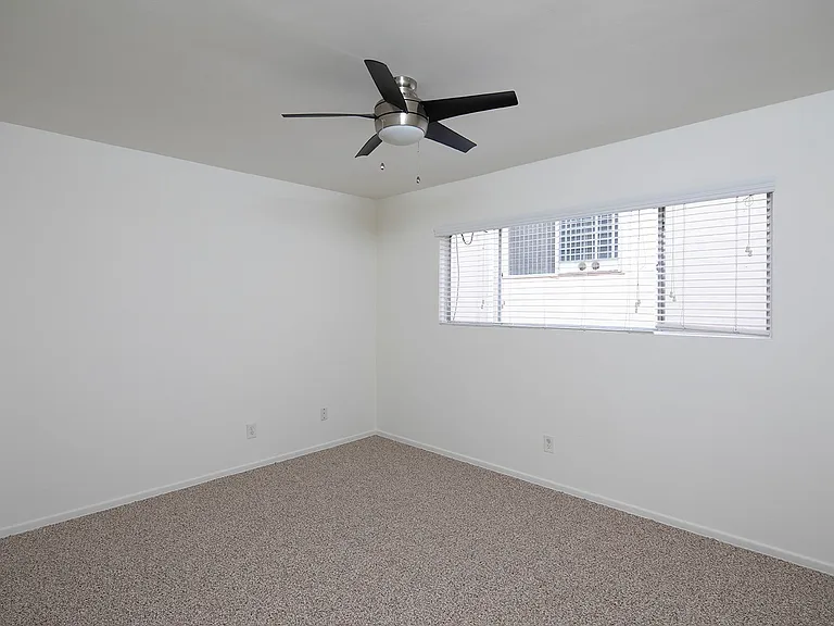 Bel Air Apartments — Photo 7