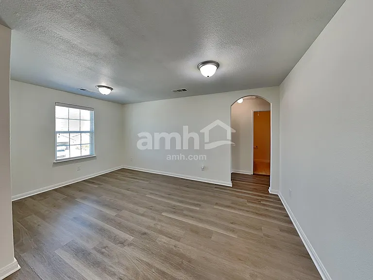 1623 Park Trails Blvd — Photo 10