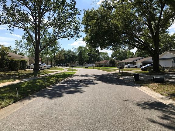 4th image of 4211 Woodlark Dr