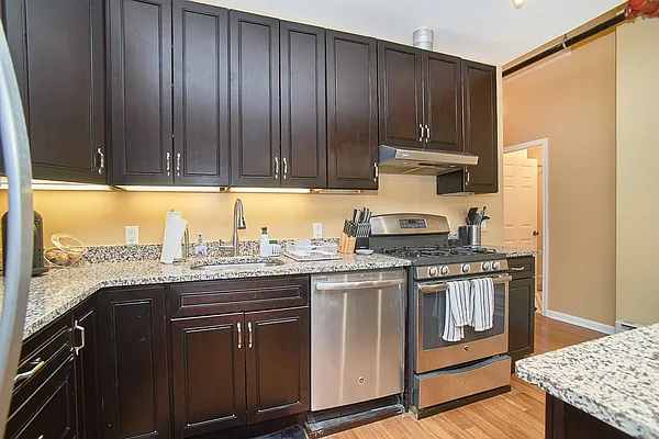 Rented by REAL New York | media 7