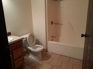 802 Carrier Creek Blvd NE, Grand Rapids, MI 49503