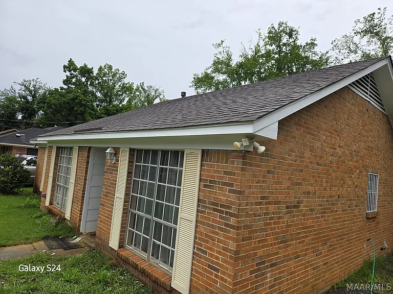 4259 Burtonway Dr — Photo 1