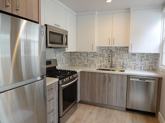 5th image of 1109 Pine St
