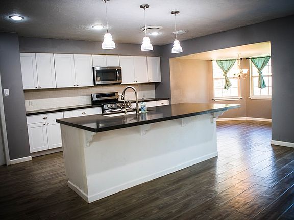 4th image of 317 Manor Dr