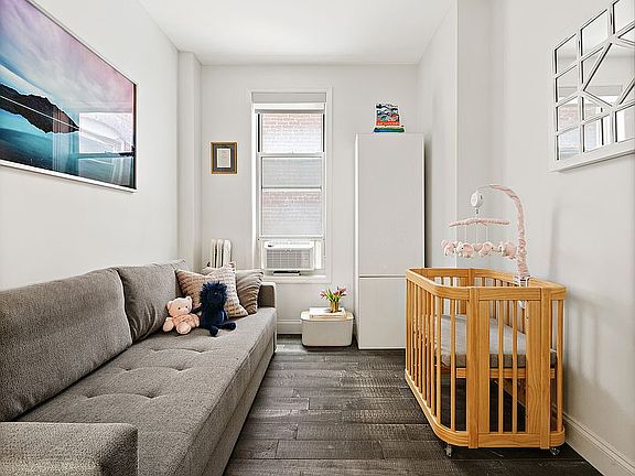5th image of 341 W 70th St #3D