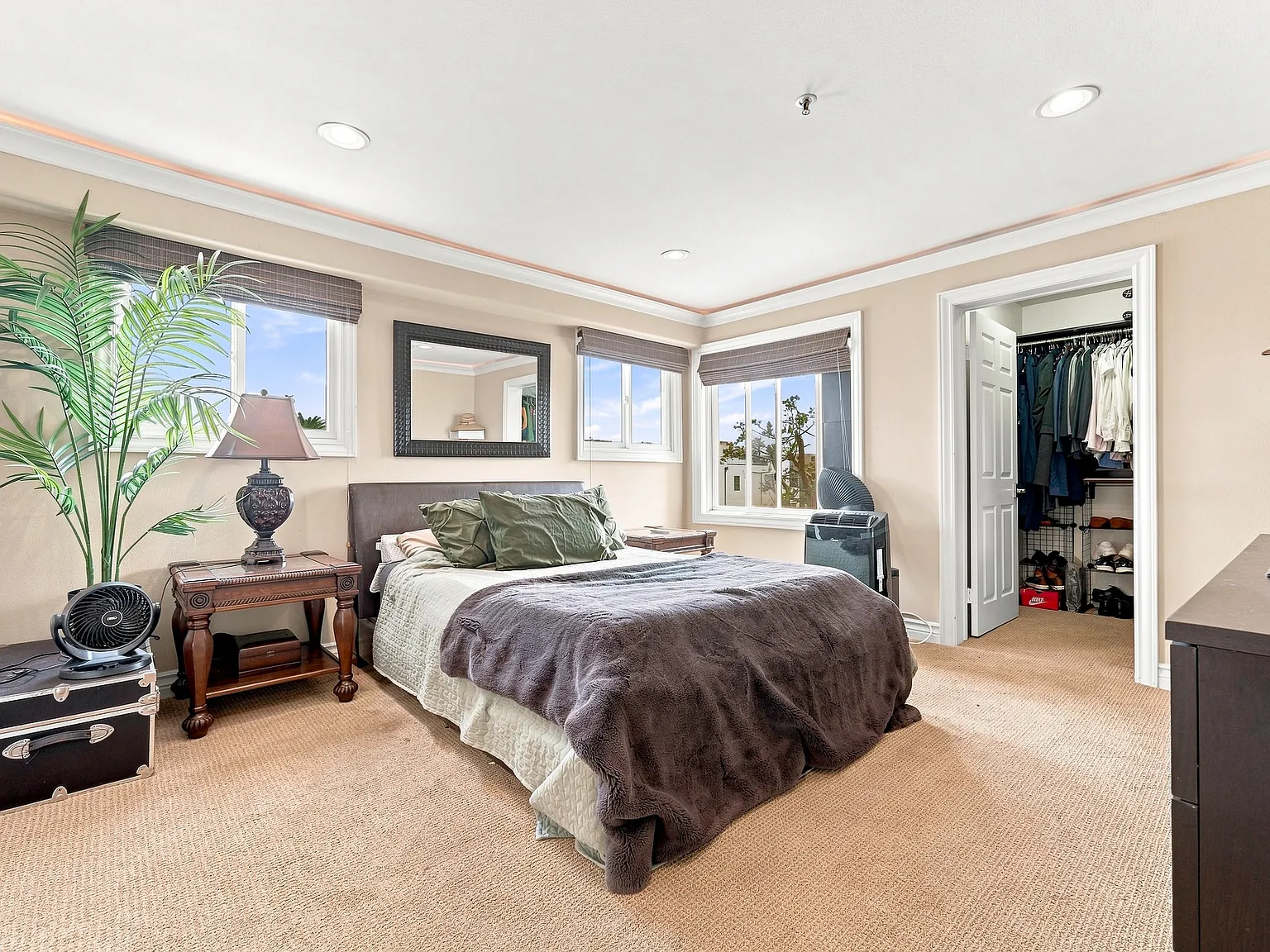 1 bed, 1010 sqft, $3,750 — Photo 4