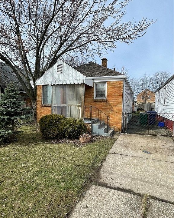 1st image of 57 Hinman Ave