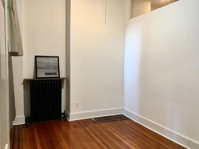 For Rent: Charming Living on St. Paul Street MD 21218 Your Urban Retreat Awaits! — Photo 15