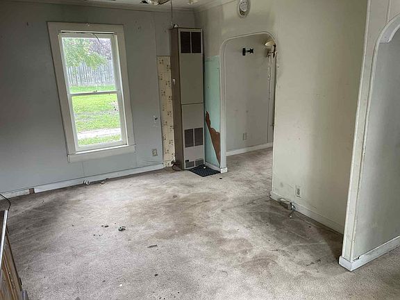 5th image of 908 Cedar St