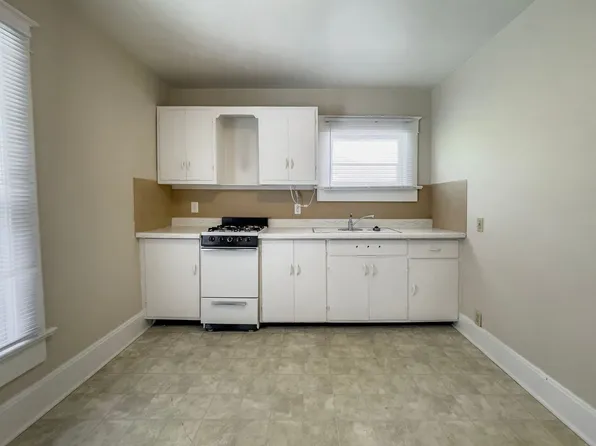 940 S 15th St, 940 S 15th St #1/2, New Castle, IN 47362