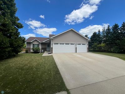 1114 Sommerset Dr, West Fargo, ND, 58078