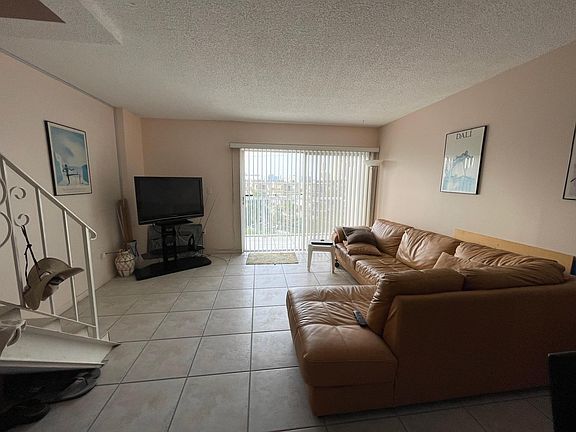 5th image of 17800 Atlantic Blvd #Penthouse 16