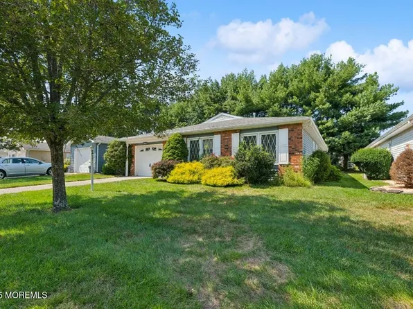 18 Meadowbrook Road, Brick, NJ 08723