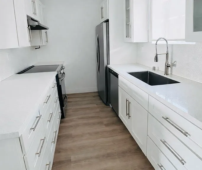 605 San Vicente #202 — Photo 11
