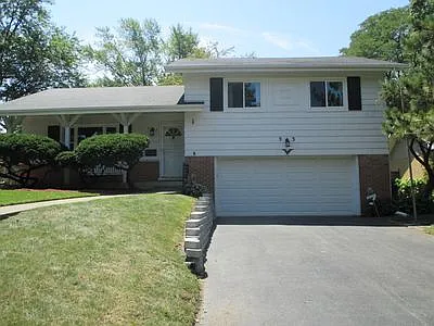 53 W Rand Rd photo 1