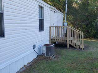188 Dixon Rd, Holly Ridge, NC 28445