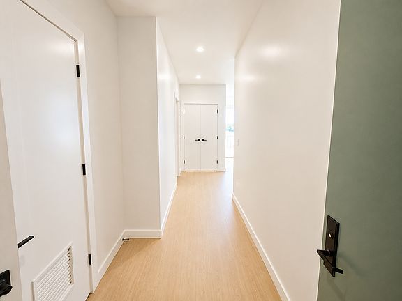 3rd image of 74 Webster St #3FF