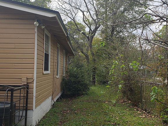 3rd image of 4903 Walcott Ave