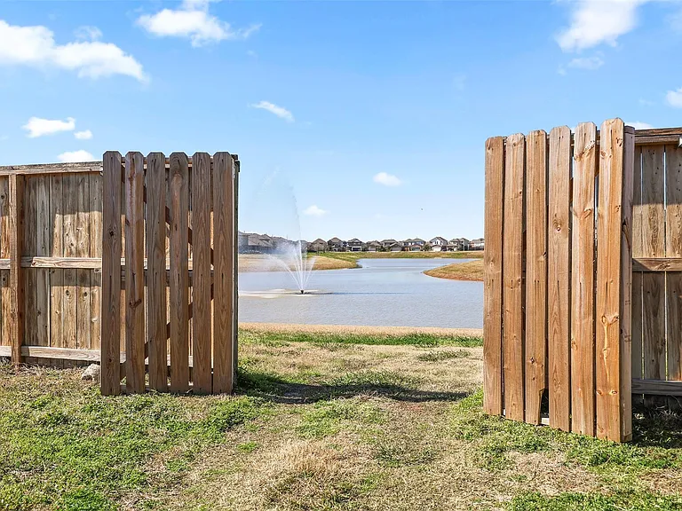 2225 Windy Sail Dr — Photo 3