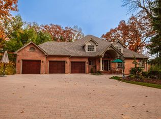 10131 Rellswood Dr, Belvidere, IL 61008