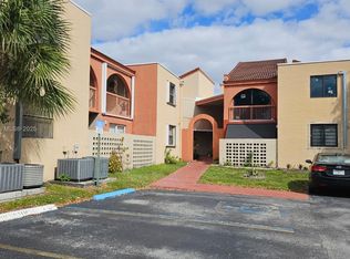 10249 NW 9th Street Cir #1098, Miami, FL 33172