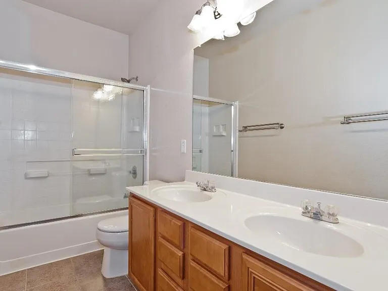 506 Port Royale Way — Photo 12