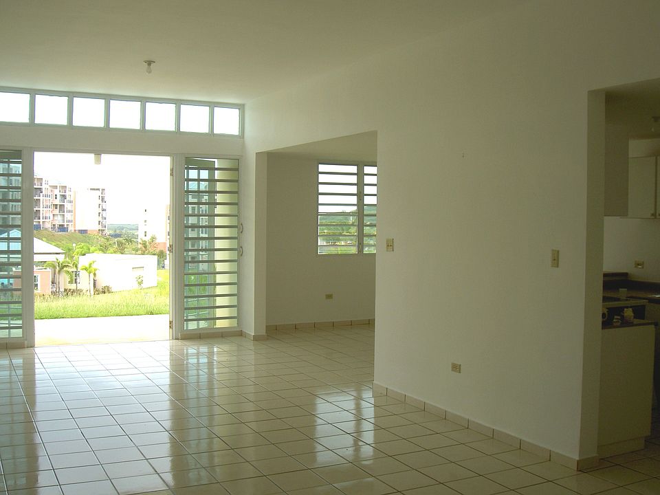 Building Photo 3