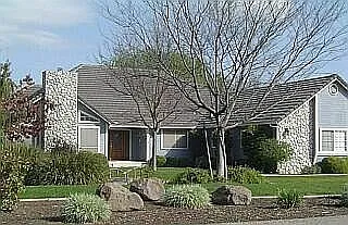 27070 Hillview Dr photo 1